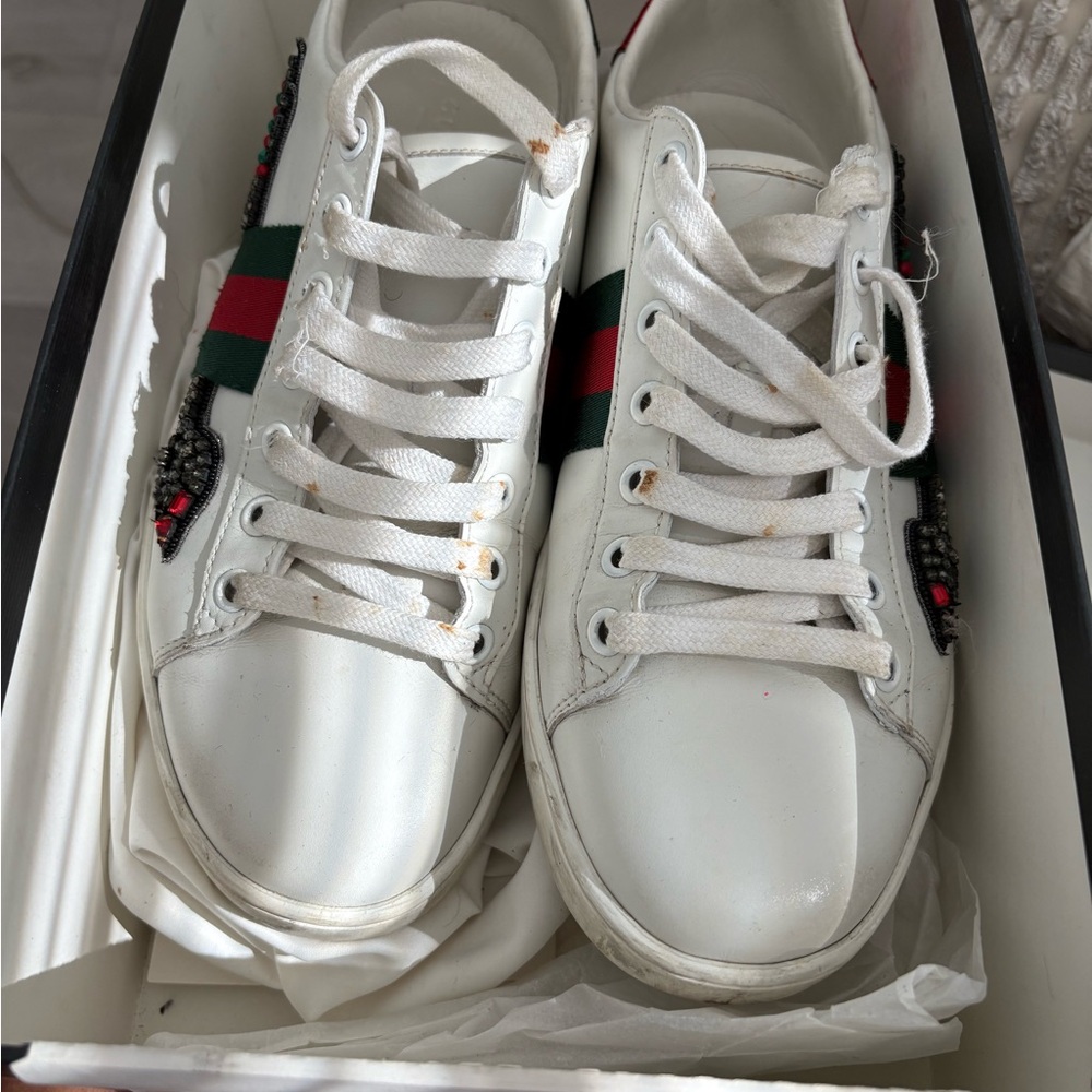 Gucci White Sneakers with Red and Green Stripes